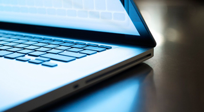 ���A����